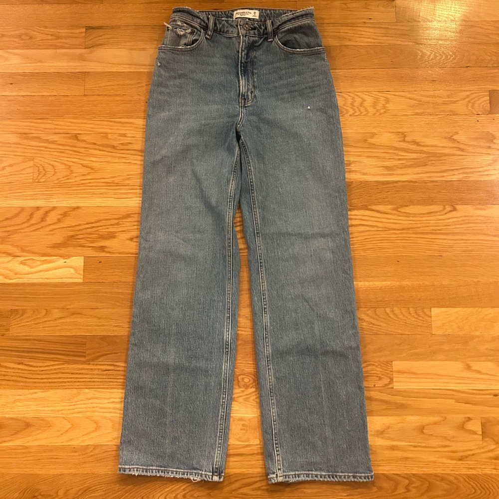 Abercrombie Curve love high rise 90s relaxed jean